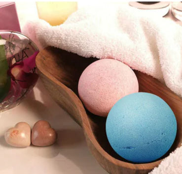 Bath Bombs for Exfoliating and Whitening Skin